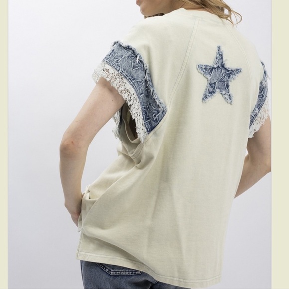 BLUE VELVET Women's Cream and Blue Star Top - Picture 4 of 6